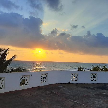 Sea View Beach Hotel Nilaveli Exterior photo