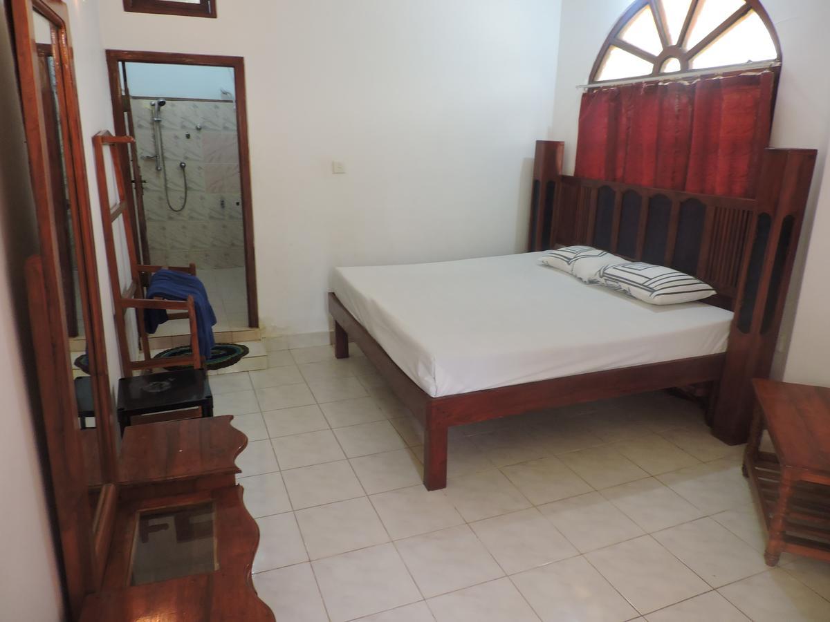 Sea View Beach Hotel Nilaveli Exterior photo