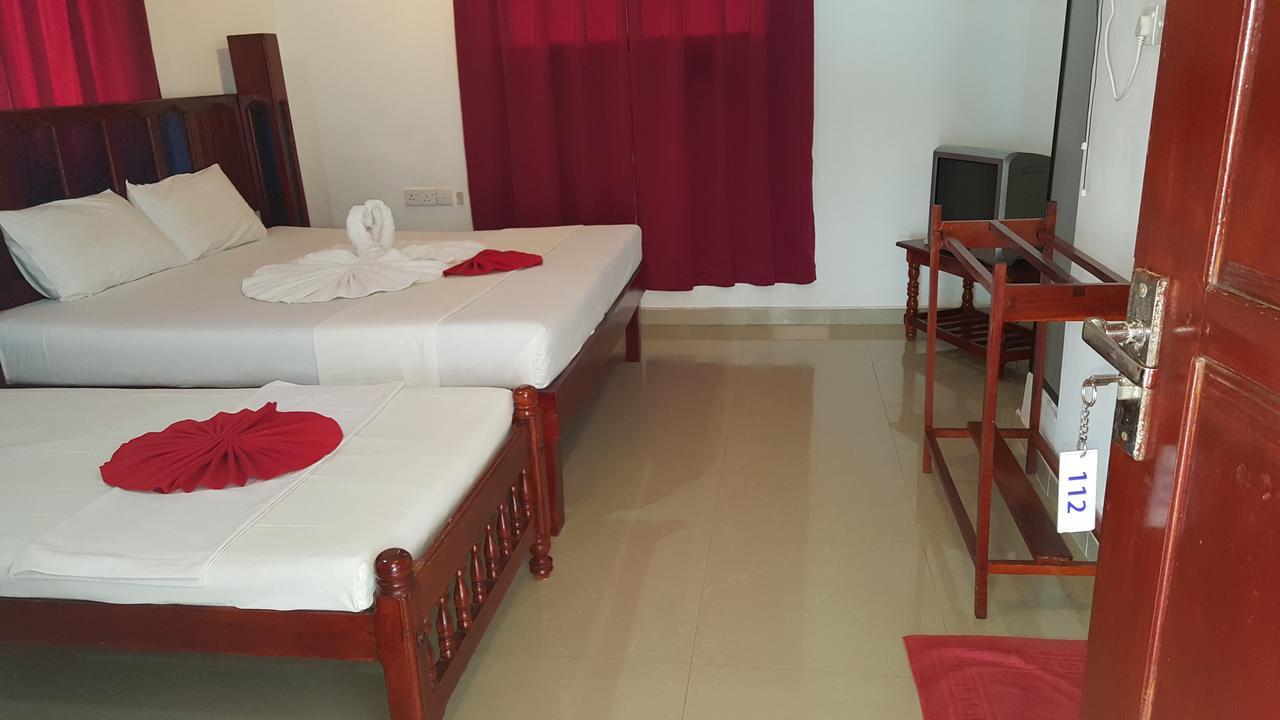 Sea View Beach Hotel Nilaveli Exterior photo
